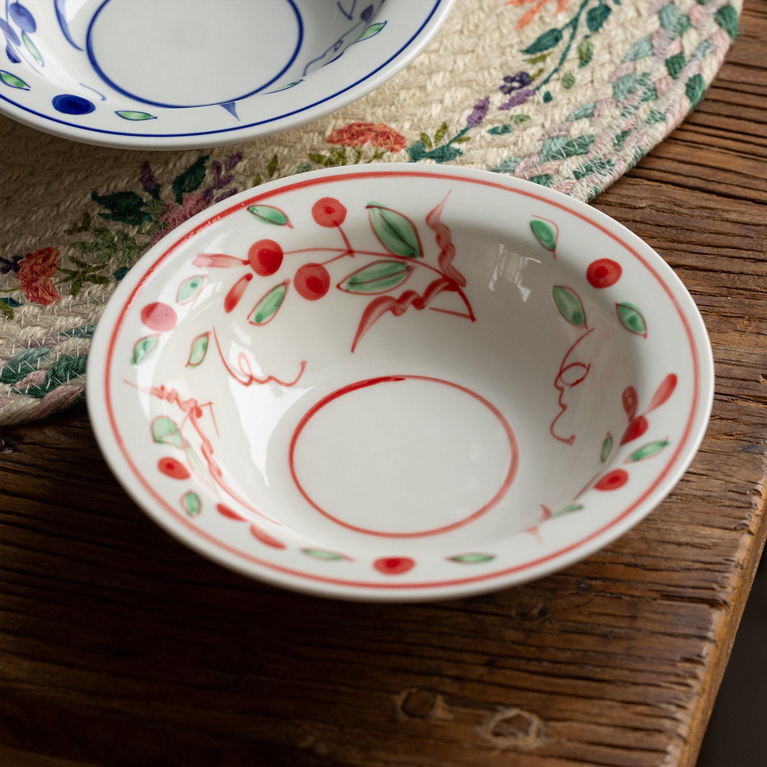 Japanese Ceramic Deep Plate | Hand-Painted Fruit & Floral Pattern | Diameter 18cm Soup Pasta Bowl
