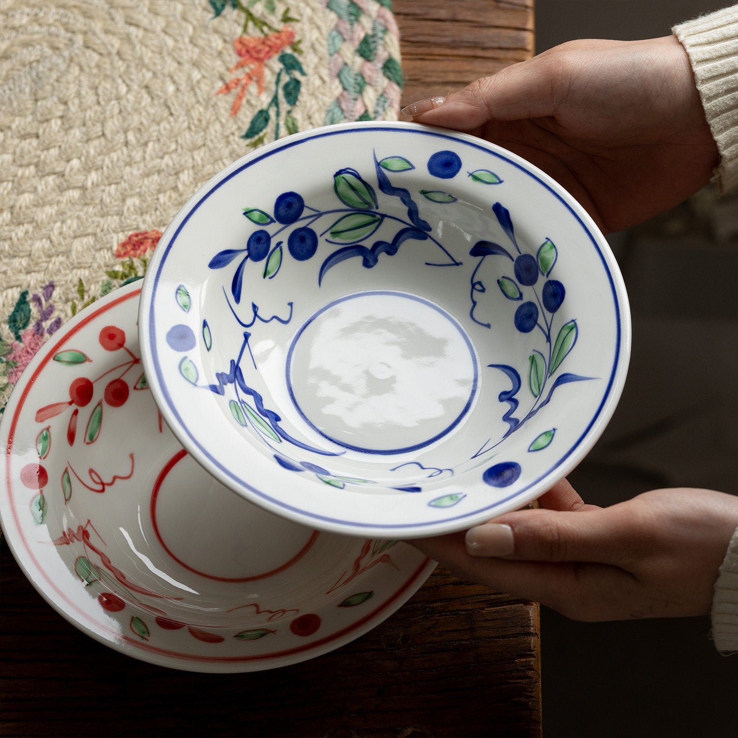 Japanese Ceramic Deep Plate | Hand-Painted Fruit & Floral Pattern | Diameter 18cm Soup Pasta Bowl
